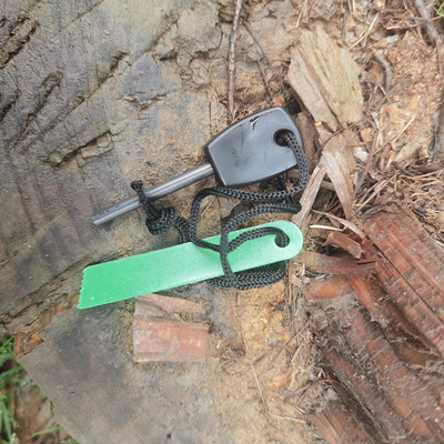 Mini Emergencia portátil de supervivencia de alta calidad arrancador de fuego de magnesio con raspador